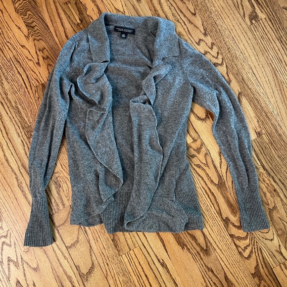 Banana Republic Womens Gray Cardigan Wool‎ Ruffle front sz XS - Picture 1 of 4